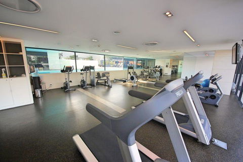 Luxury 3 Bedroom In Heart Of Broadbeach - Darwin Holiday 9
