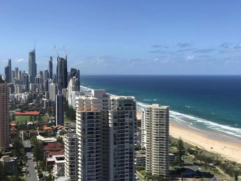 Luxury 3 Bedroom In Heart Of Broadbeach - Darwin Holiday 1