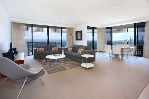 Luxury 3 Bedroom In Heart Of Broadbeach - Darwin Holiday 3