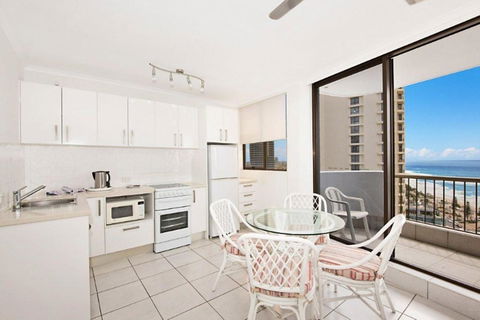 Surfers International Apartments - Darwin Holiday 21