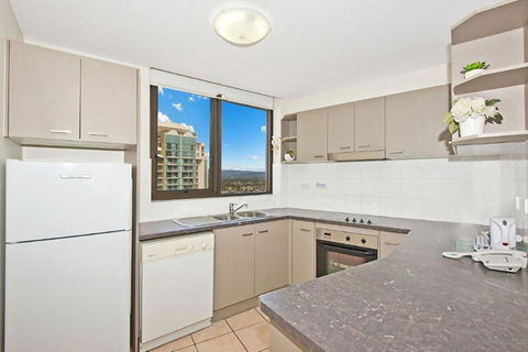 Surfers International Apartments - Darwin Holiday 40