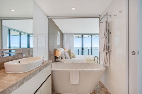 Peppers Soul Surfers Paradise - Darwin Holiday 32