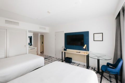 Voco Gold Coast, An IHG Hotel - Darwin Holiday 5