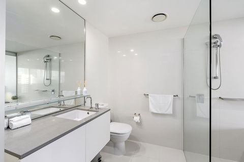 Circle On Cavill - Gclr - Darwin Holiday 3