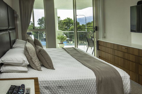 Waters Edge Apartment Cairns - Darwin Holiday 3