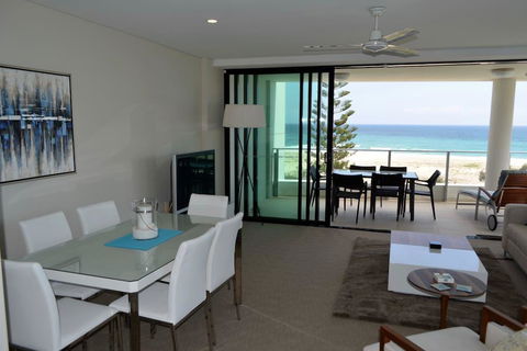 Pure Kirra - Darwin Holiday 6