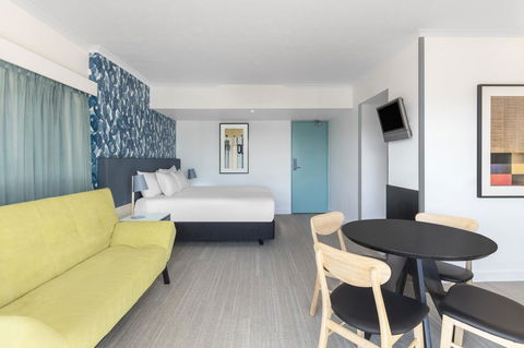 Vibe Hotel Gold Coast - Darwin Holiday 35