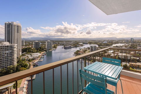 Vibe Hotel Gold Coast - Darwin Holiday 5