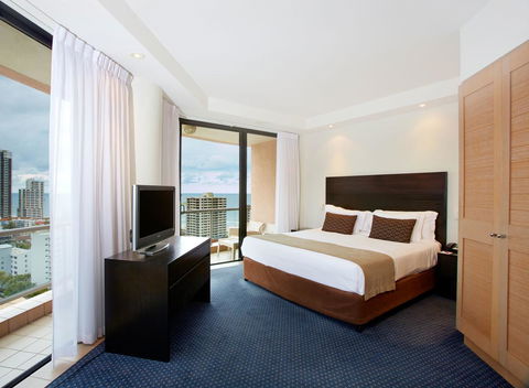 Crowne Plaza Surfers Paradise, An IHG Hotel - Darwin Holiday 28