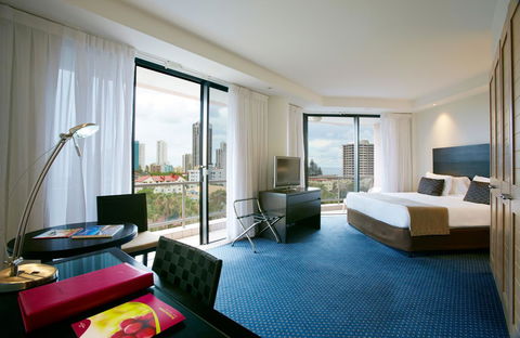 Crowne Plaza Surfers Paradise, An IHG Hotel - Darwin Holiday 2