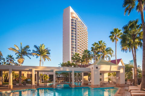 Crowne Plaza Surfers Paradise, An IHG Hotel - Darwin Holiday 0
