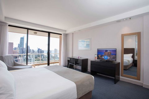 Crowne Plaza Surfers Paradise, An IHG Hotel - Darwin Holiday 18