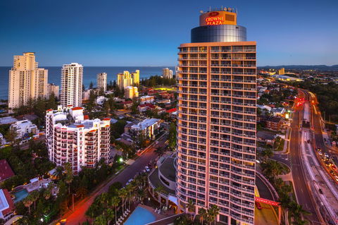 Crowne Plaza Surfers Paradise, An IHG Hotel - Darwin Holiday 3