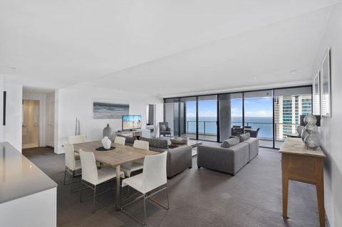 Circle On Cavill, Apartments And Sub Penthouses - We Accommodate - Darwin Holiday 21