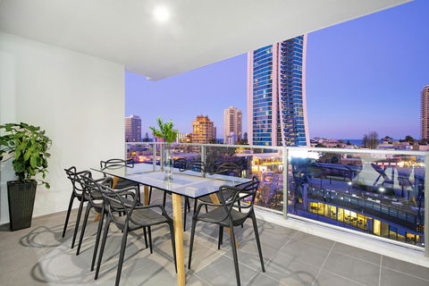 Circle On Cavill, Apartments And Sub Penthouses - We Accommodate - Darwin Holiday 34
