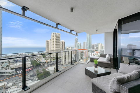 Circle On Cavill, Apartments And Sub Penthouses - We Accommodate - Darwin Holiday 22