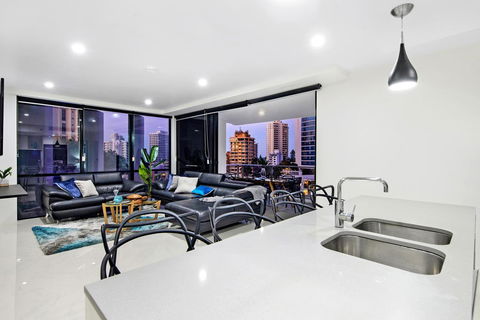 Circle On Cavill, Apartments And Sub Penthouses - We Accommodate - Darwin Holiday 37
