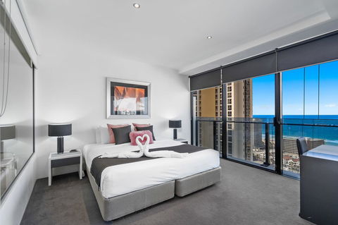 Circle On Cavill, Apartments And Sub Penthouses - We Accommodate - Darwin Holiday 3