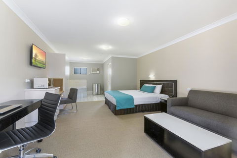 Comfort Inn North Brisbane - Darwin Holiday 7