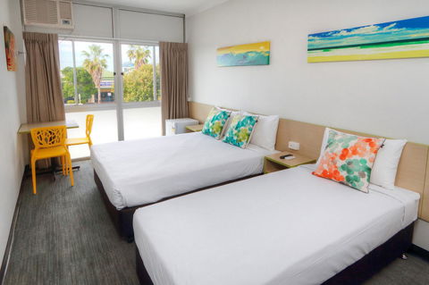 Palm Beach Hotel - Darwin Holiday 0