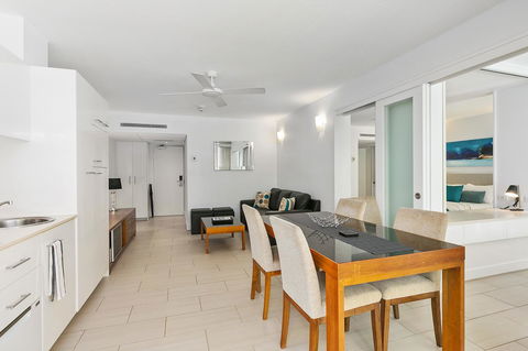 Palm Cove Beach Apartment - Darwin Holiday 8
