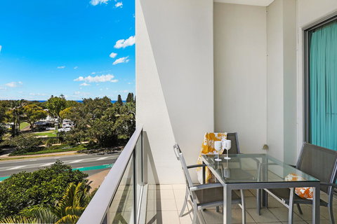 Element On Coolum Beach - Darwin Holiday 24