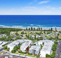 Element on Coolum Beach - Darwin Holiday