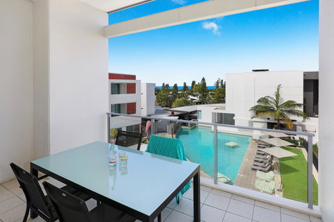 Element On Coolum Beach - Darwin Holiday 1