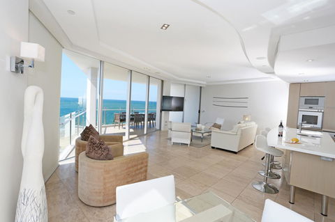 Oceans Mooloolaba - Darwin Holiday 3