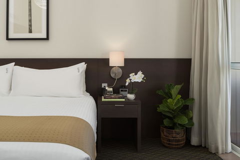 Cairns Harbourside Hotel - Darwin Holiday 9