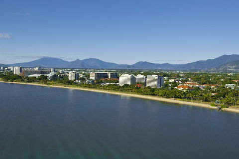 Cairns Harbourside Hotel - Darwin Holiday 0