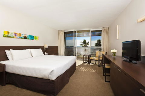 Cairns Harbourside Hotel - Darwin Holiday 10