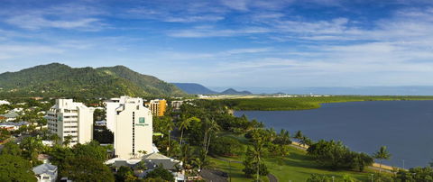 Cairns Harbourside Hotel - Darwin Holiday 7