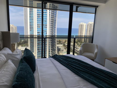 Circle On Cavill 2, 3, 4 & 5 Bedroom SkyHomes & SUB PENTHOUSES By Gold Coast Holidays - Darwin Holiday 14