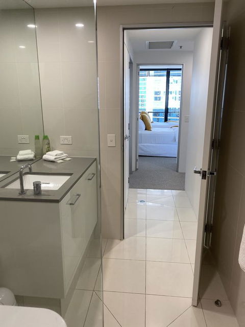 Circle On Cavill 2, 3, 4 & 5 Bedroom SkyHomes & SUB PENTHOUSES By Gold Coast Holidays - Darwin Holiday 2