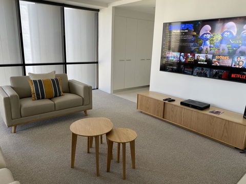 Circle On Cavill 2, 3, 4 & 5 Bedroom SkyHomes & SUB PENTHOUSES By Gold Coast Holidays - Darwin Holiday 6
