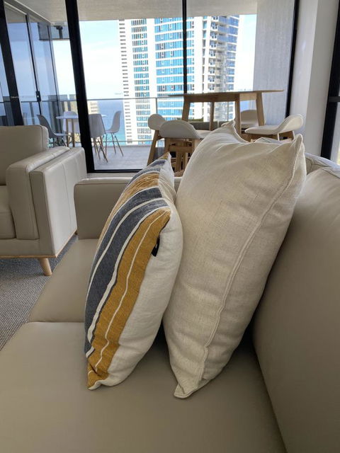 Circle On Cavill 2, 3, 4 & 5 Bedroom SkyHomes & SUB PENTHOUSES By Gold Coast Holidays - Darwin Holiday 1