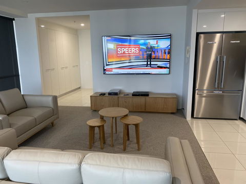Circle On Cavill 2, 3, 4 & 5 Bedroom SkyHomes & SUB PENTHOUSES By Gold Coast Holidays - Darwin Holiday 20