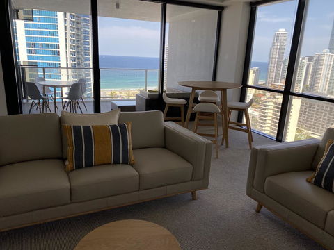 Circle On Cavill 2, 3, 4 & 5 Bedroom SkyHomes & SUB PENTHOUSES By Gold Coast Holidays - Darwin Holiday 8