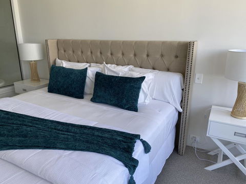 Circle On Cavill 2, 3, 4 & 5 Bedroom SkyHomes & SUB PENTHOUSES By Gold Coast Holidays - Darwin Holiday 11