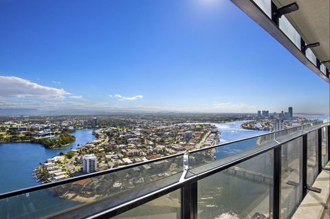 Circle On Cavill 2, 3, 4 & 5 Bedroom SkyHomes & SUB PENTHOUSES By Gold Coast Holidays - Darwin Holiday 44