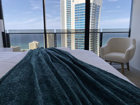 Circle On Cavill 2, 3, 4 & 5 Bedroom SkyHomes & SUB PENTHOUSES By Gold Coast Holidays - Darwin Holiday 13