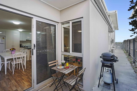 Sandbox Apartments - Darwin Holiday 21