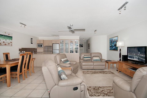 The Norfolks On Moffat Beach - Darwin Holiday 28