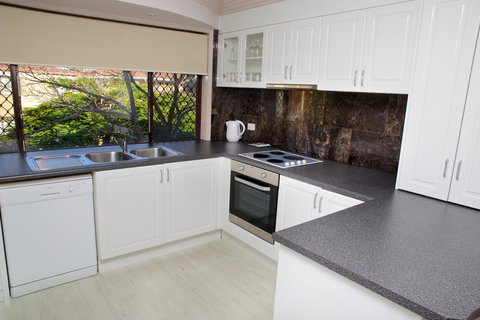 Grangewood Court Apartments - Darwin Holiday 1