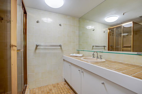 Gemini Court Holiday Apartments - Darwin Holiday 8