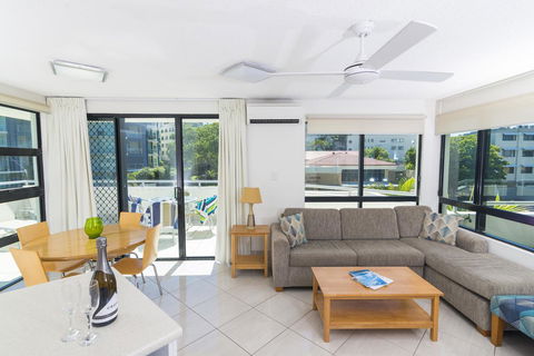 Beach Club Resort Mooloolaba - Darwin Holiday 1