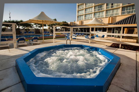 Chateau Beachside Resort - Darwin Holiday 1
