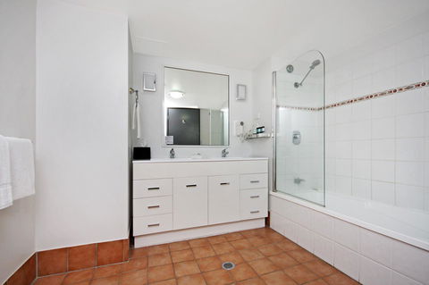 Sovereign On The Gold Coast - Darwin Holiday 34