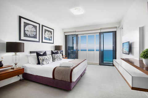 Ultra Broadbeach - Darwin Holiday 18